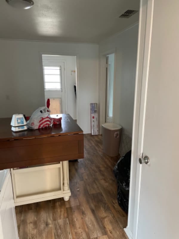 Foto del edificio - 601 E Kay St