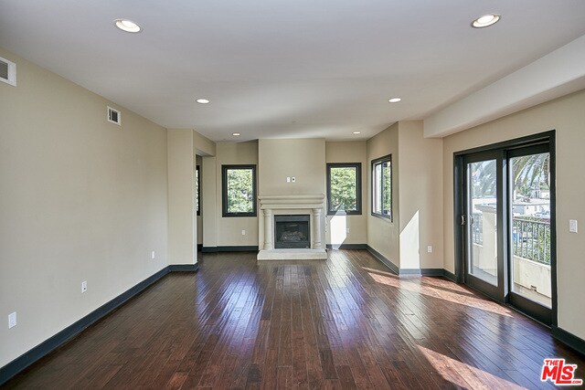 Building Photo - 155 N Hamilton Dr