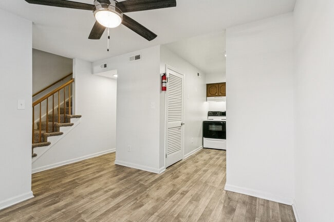 Building Photo - Cove Harbor Townhomes