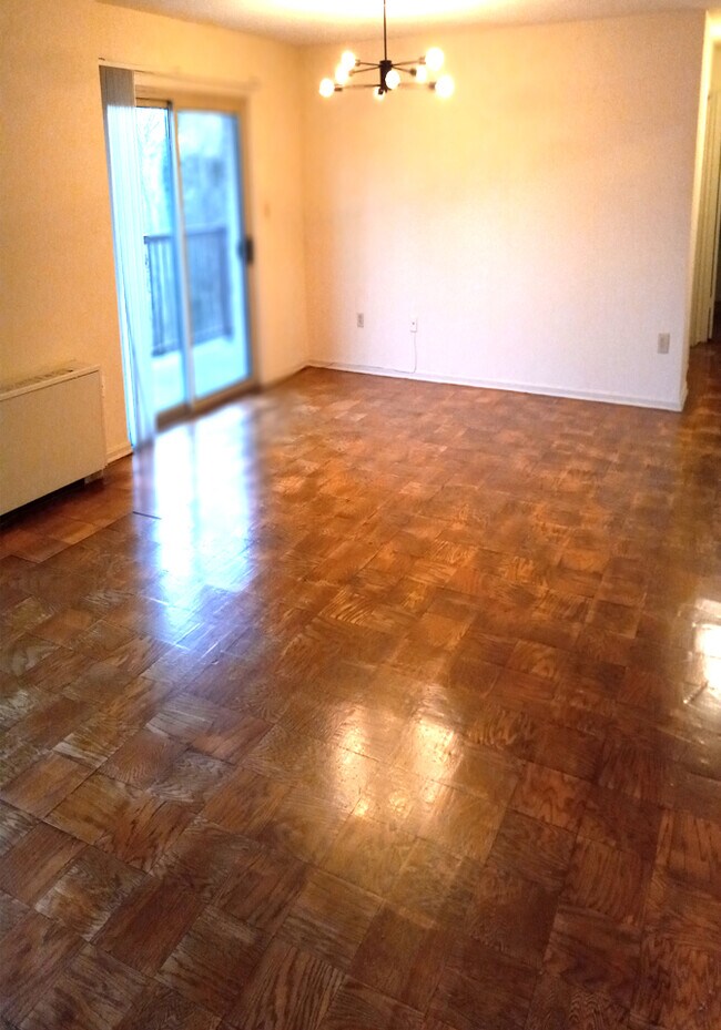 Foto del edificio - 8221 Garland Ave