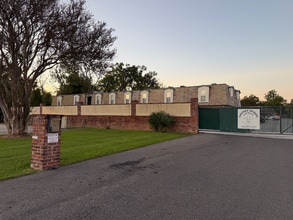 Building Photo - 11271 Florida Blvd