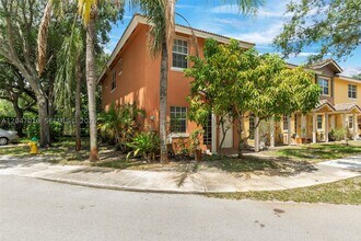 Building Photo - 6819 Sienna Club Dr