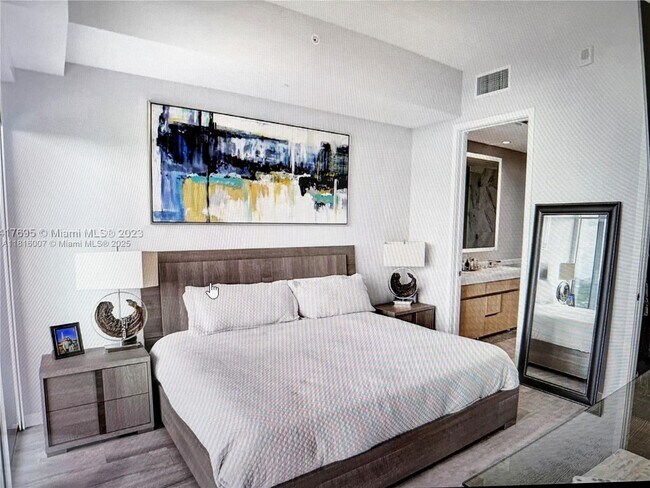 Foto del edificio - 2831 S Bayshore Dr