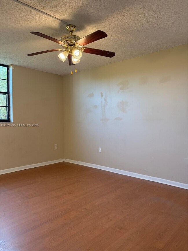 Foto del edificio - 10865 SW 112th Ave