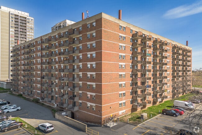 Building Photo - Windfields III