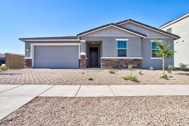 Building Photo - Only a year old and still like New!!!  Gre...