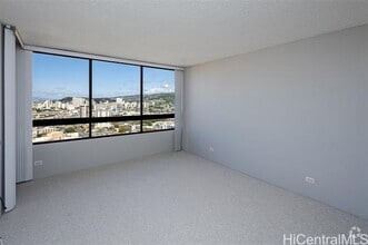 Building Photo - 2499 Kapiolani Blvd