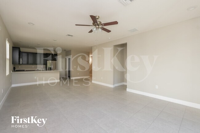 Building Photo - 6322 Heirloom Pl