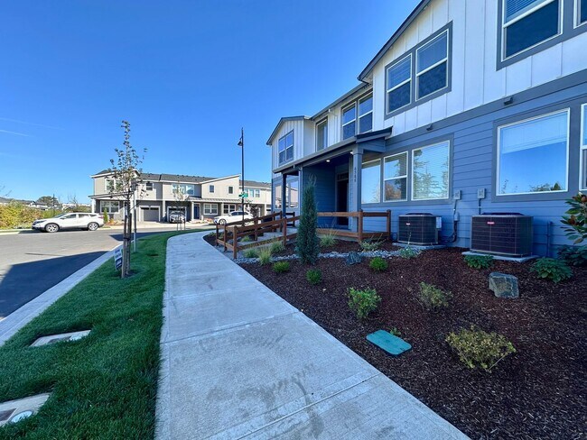 Foto del edificio - Hillsboro’s New Gordon Creek Pointe Community 3 Bed 2.5 Bath! MOVE IN SPECIAL