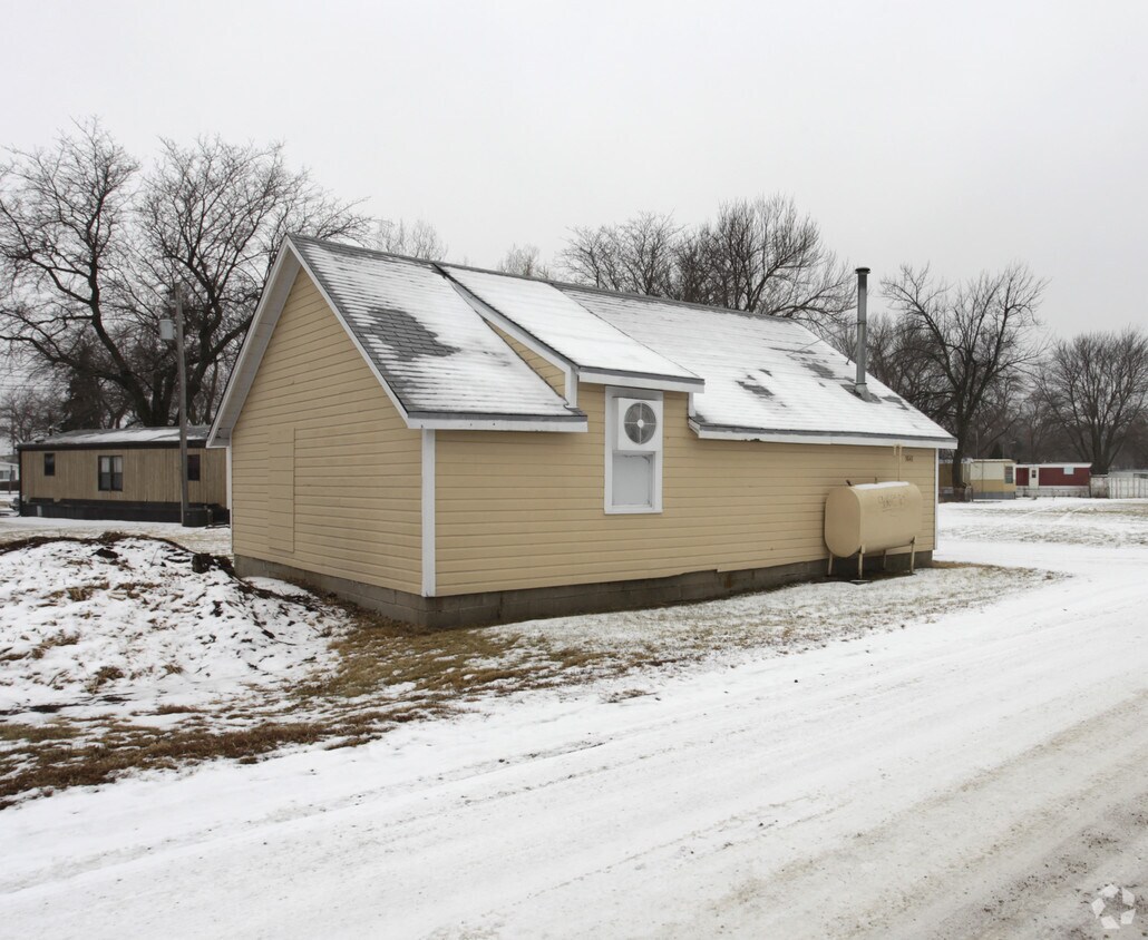 Primary Photo - 6904 N 16th St