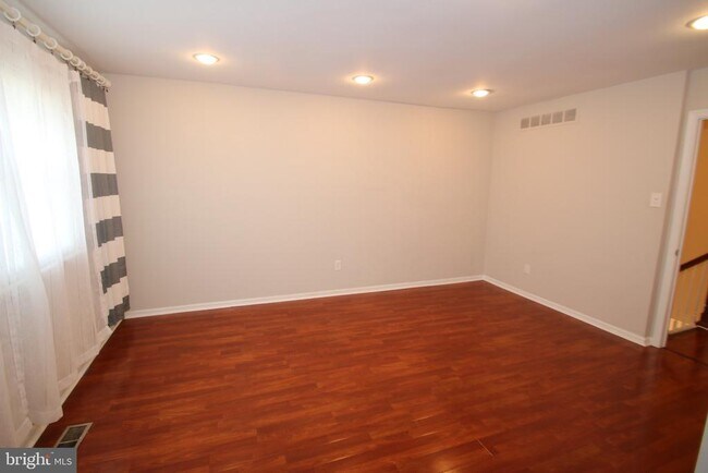 Foto del edificio - 3478 Coventry Pl
