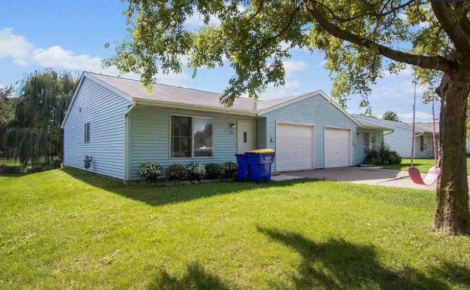 Foto principal - 785 W Zeller St