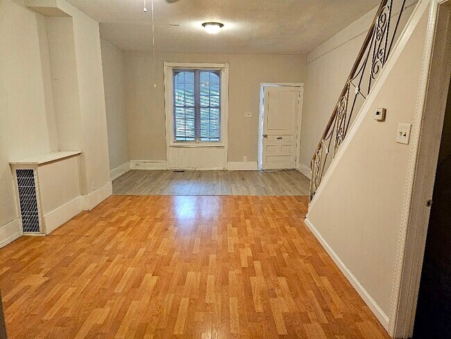 Foto del edificio - 130 N 53rd St