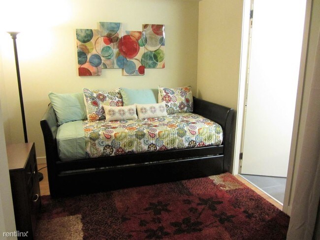 Building Photo - 2 br, 2 bath  - 1311 Polk St