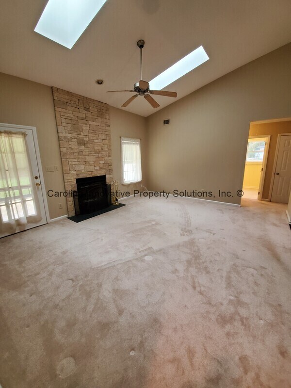 Foto del edificio - 5409 Leaford Ct