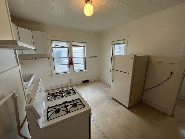 Building Photo - 5 Bed / 2 Bath House Located Downtown Madi...