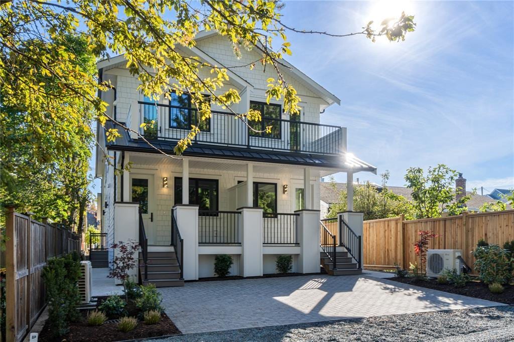 Primary Photo - 149 First Ave W