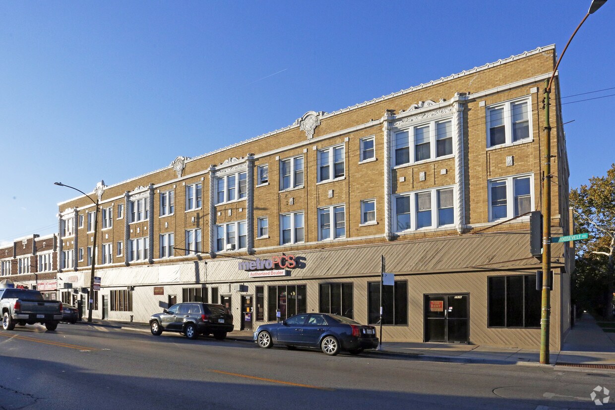 59365946 W Roosevelt Rd, Chicago, IL 60644 Apartments Chicago, IL