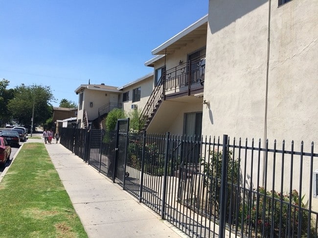 Building Photo - 7305 Variel Ave