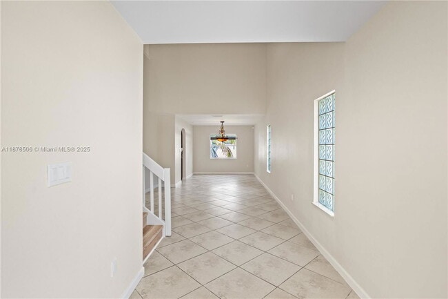 Foto del edificio - 19257 NW 13th St