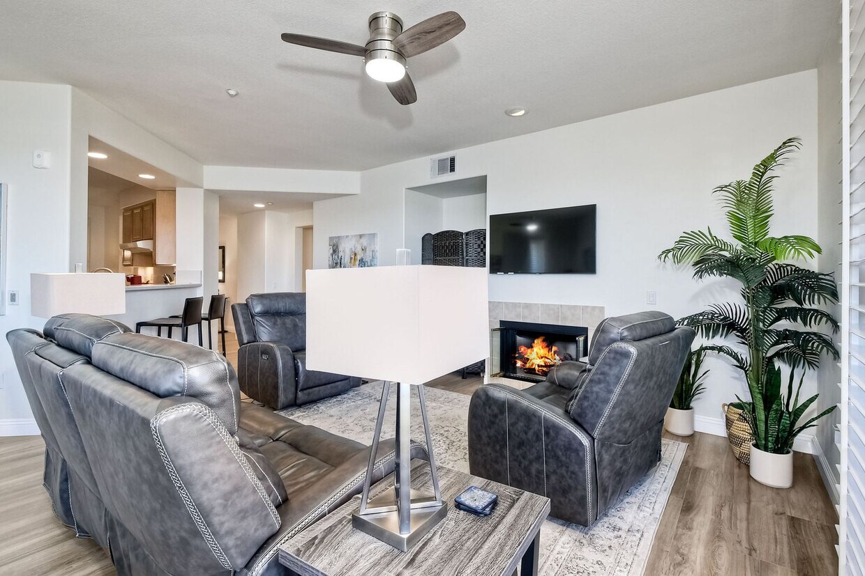 Foto principal - 4025 Canario St