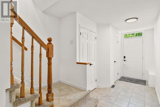 Building Photo - 15 Georgeton Private