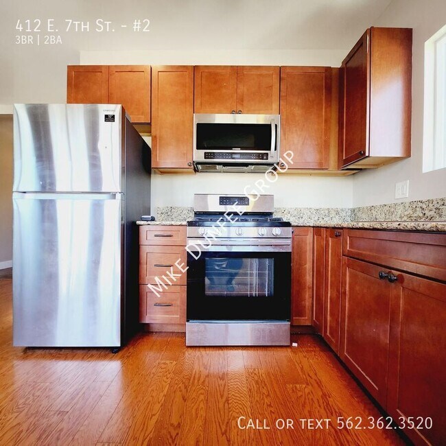 Foto del edificio - 412 E 7th St