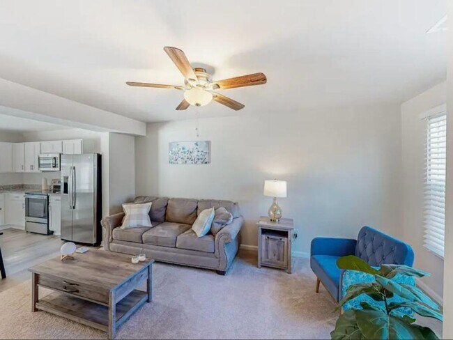 Building Photo - 3 Bedroom Townhome in Greer