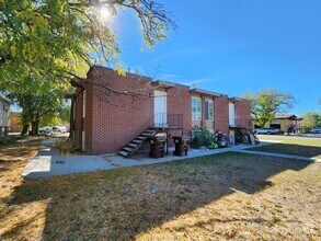 Building Photo - 1805 Shannon Cir
