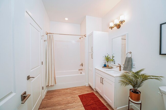 Interior Photo - The Hamilton at Grand Plaza