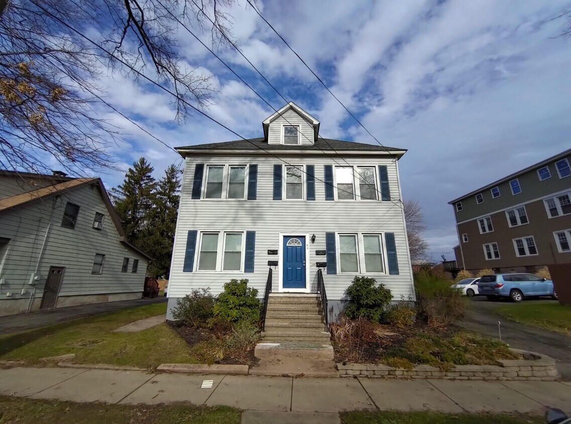 Primary Photo - 64 Ashland Pl
