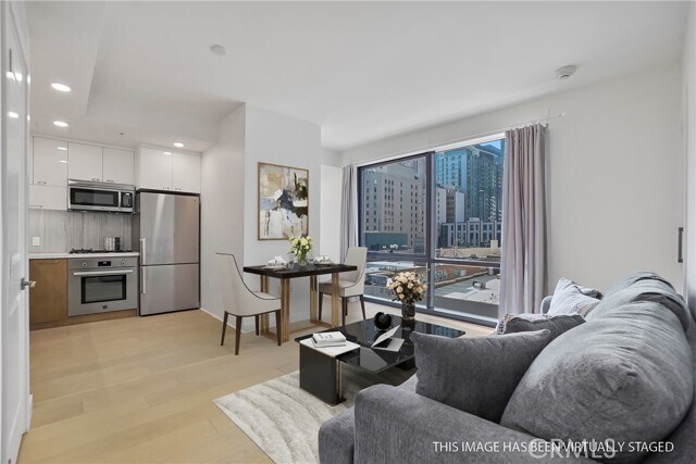 Foto del edificio - 400 S Broadway