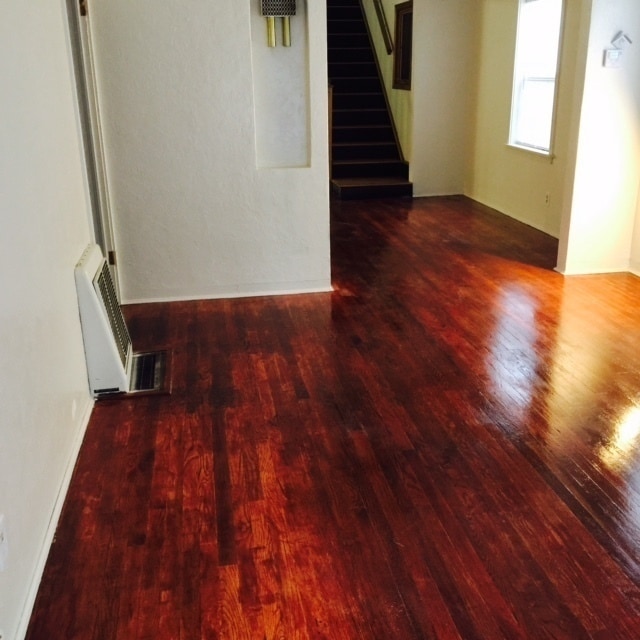 Foto del edificio - *RESERVE FOR SUMMER 2026* 5 Bedroom 3 Bath Chico Charmer