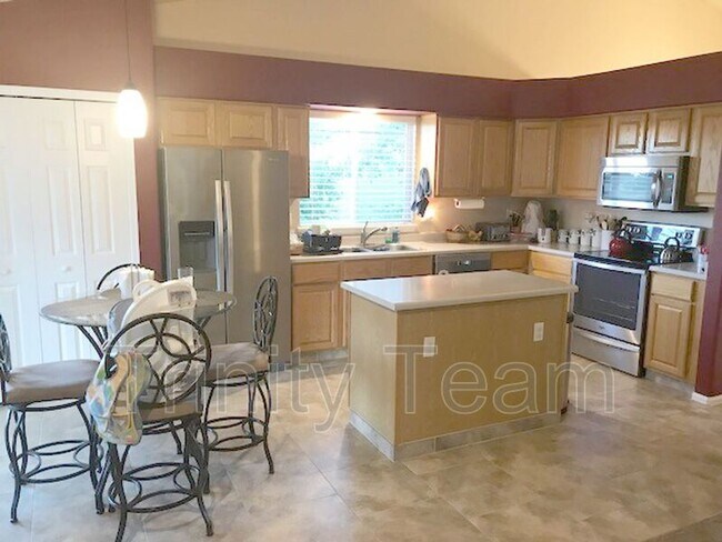 Foto del edificio - 4817 W 114th Dr