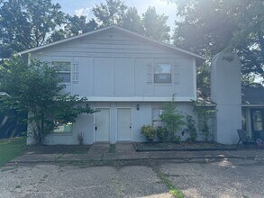 Building Photo - 8304 Woodview Dr N