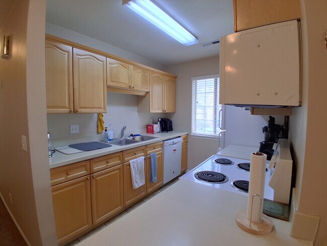 Building Photo - 577 N 100 W St