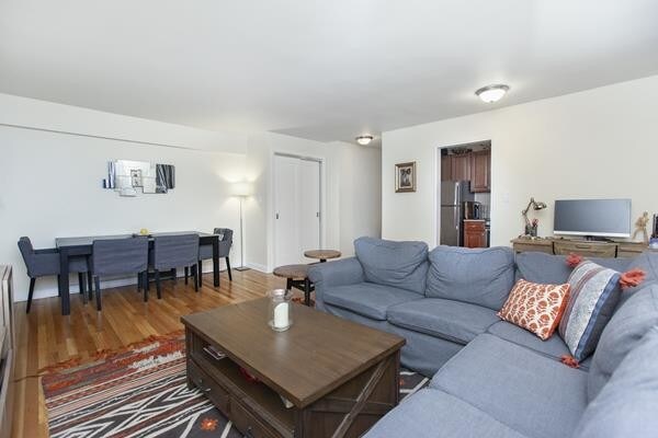 Foto del edificio - 105-24 67th Avenue