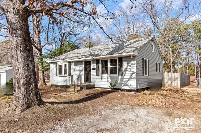 Foto del edificio - Welcome to your 2 bedroom, 1 bath home in South Hill!