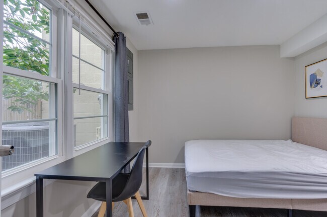 Foto del edificio - 13809 Newport Ln