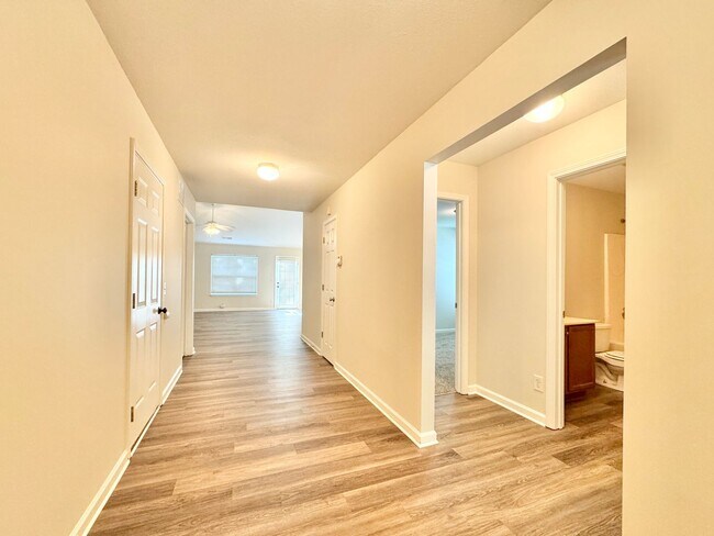 Foto del edificio - 3707 Whitworth Dr