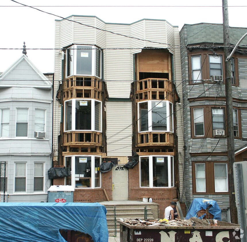 Building Photo - 159 Congress St