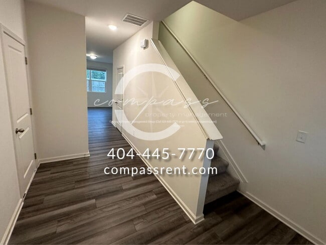 Building Photo - 401 Kings Cross Wy
