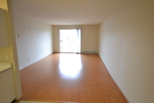 Building Photo - 7694-7694 Evans Rd