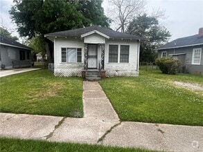 Building Photo - 1705 Buck St