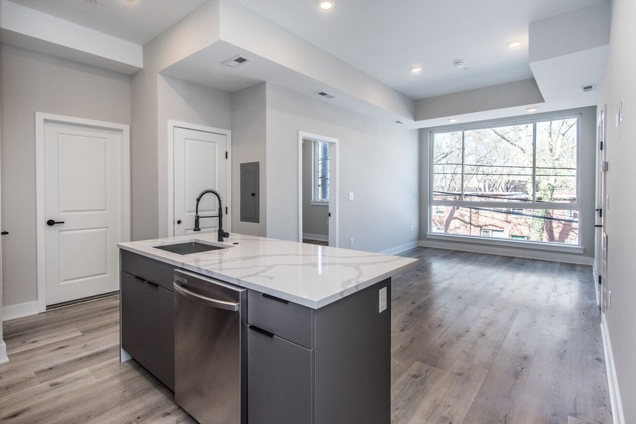 Photo - 2710 Ridge Avenue