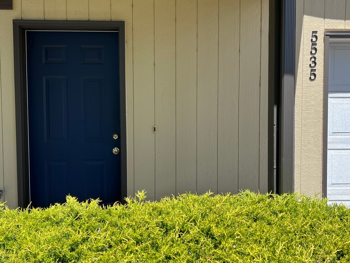 5535 Glenridge Way, Klamath Falls, OR 97603 Townhome Rentals in Klamath Falls OR