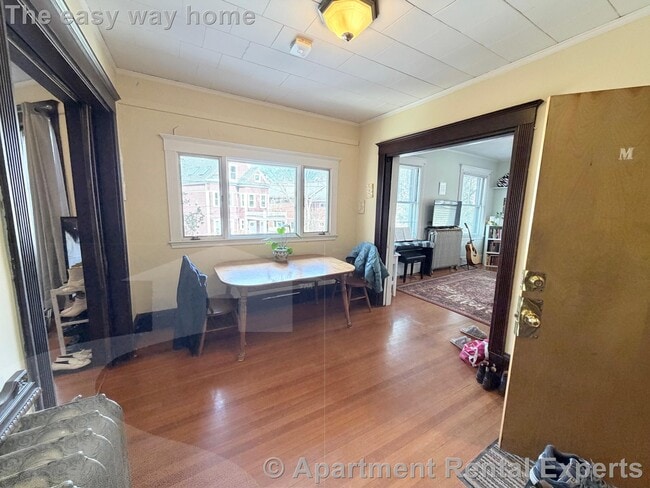 Building Photo - 79 College Ave