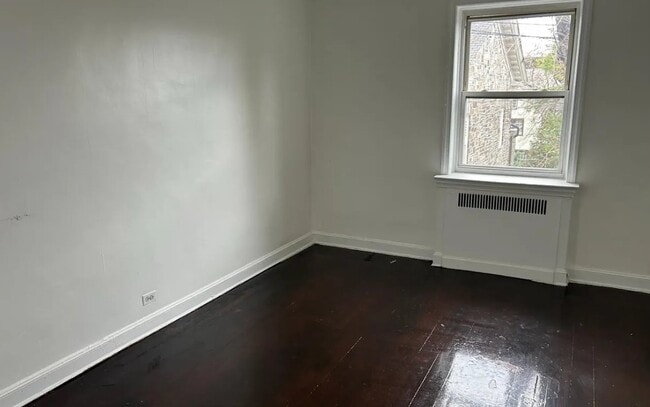 Building Photo - 455 W State St