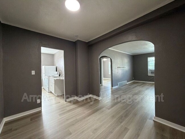 Foto del edificio - 723 Ella St