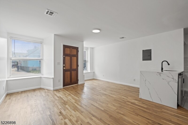 700 4th St, Elizabeth, NJ 07202 House for Rent in Elizabeth, NJ